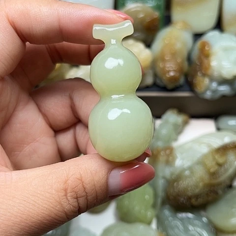 颈饰未镶嵌和田玉新