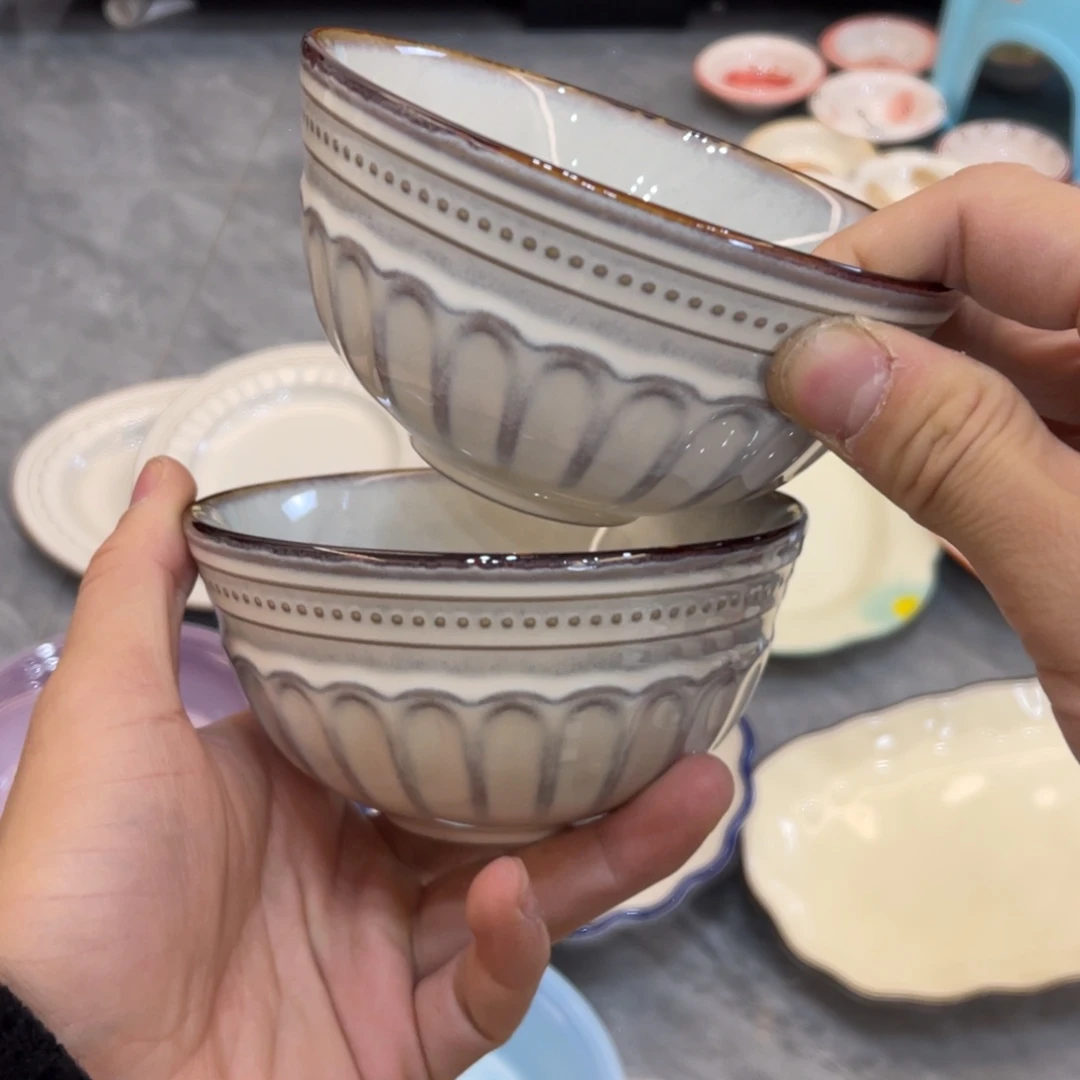 陶瓷微瑕餐具介意勿拍，满18飞！