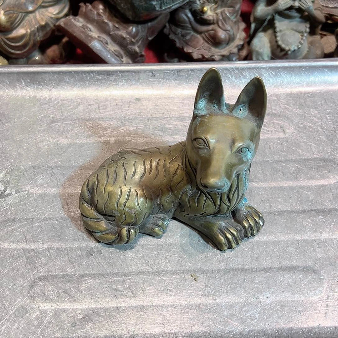 人****已黄铜摆工艺品，