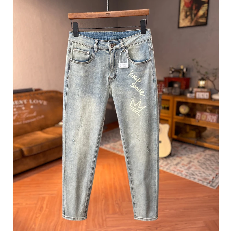 时尚印花复古浅色水洗软牛仔裤男士春夏款高端潮牌弹力修身小脚裤