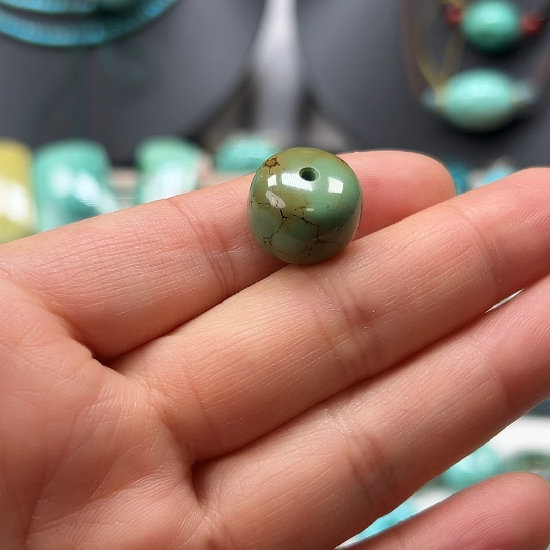 烟***哥绿松石未镶嵌珠宝奇石