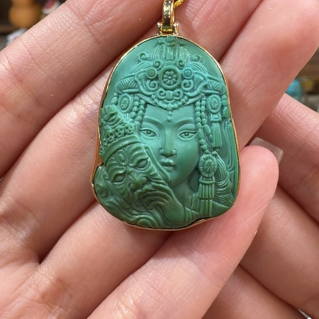18K金镶嵌绿松石吊坠(不含链)扎基娘娘