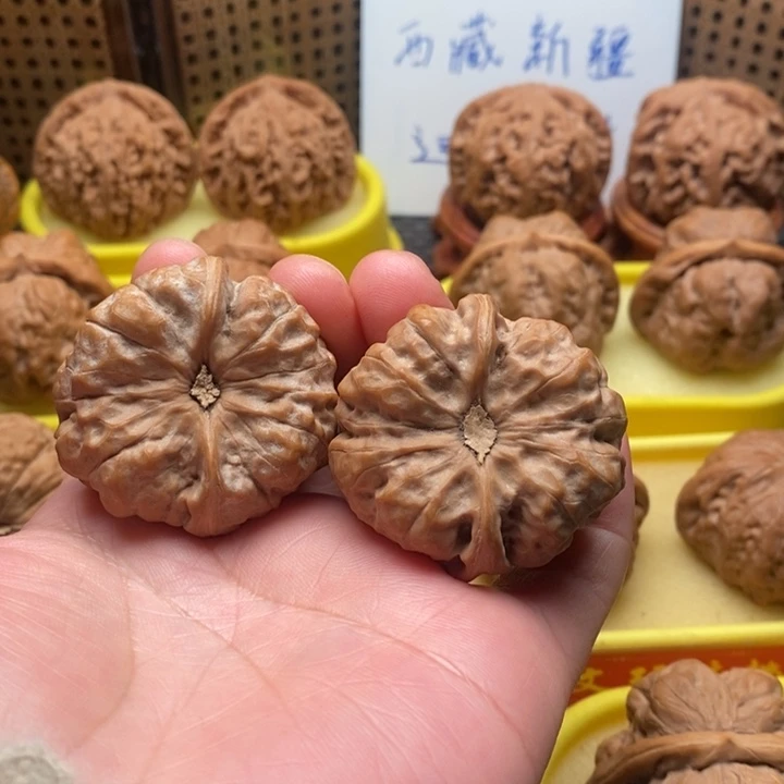 吊坠桃核蛤蟆头40。。。。。。