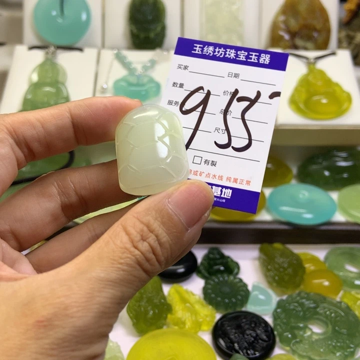 【闪购商品】未镶嵌蛇纹石玉颈饰