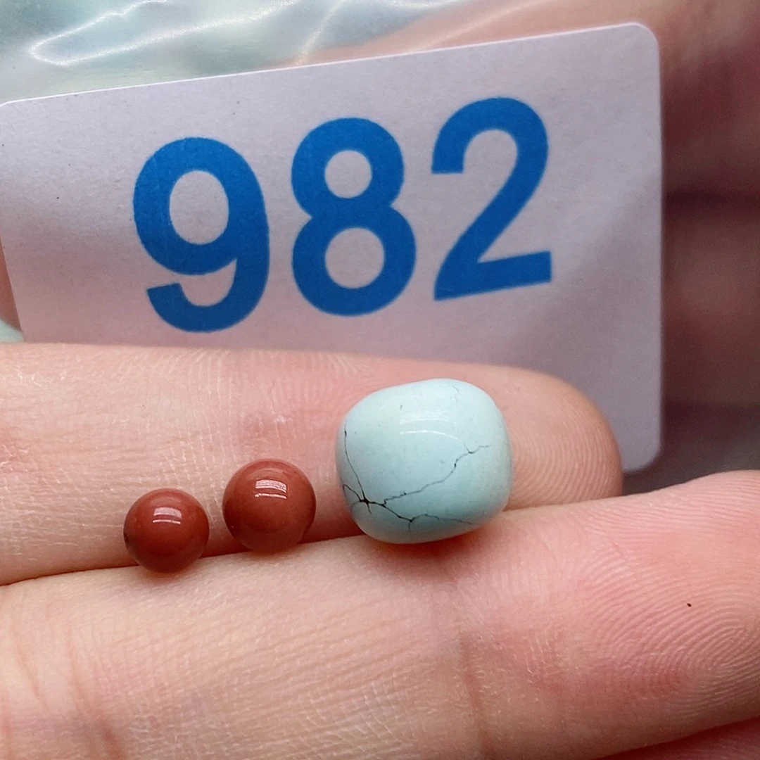 南红玛瑙未镶嵌珠宝奇石