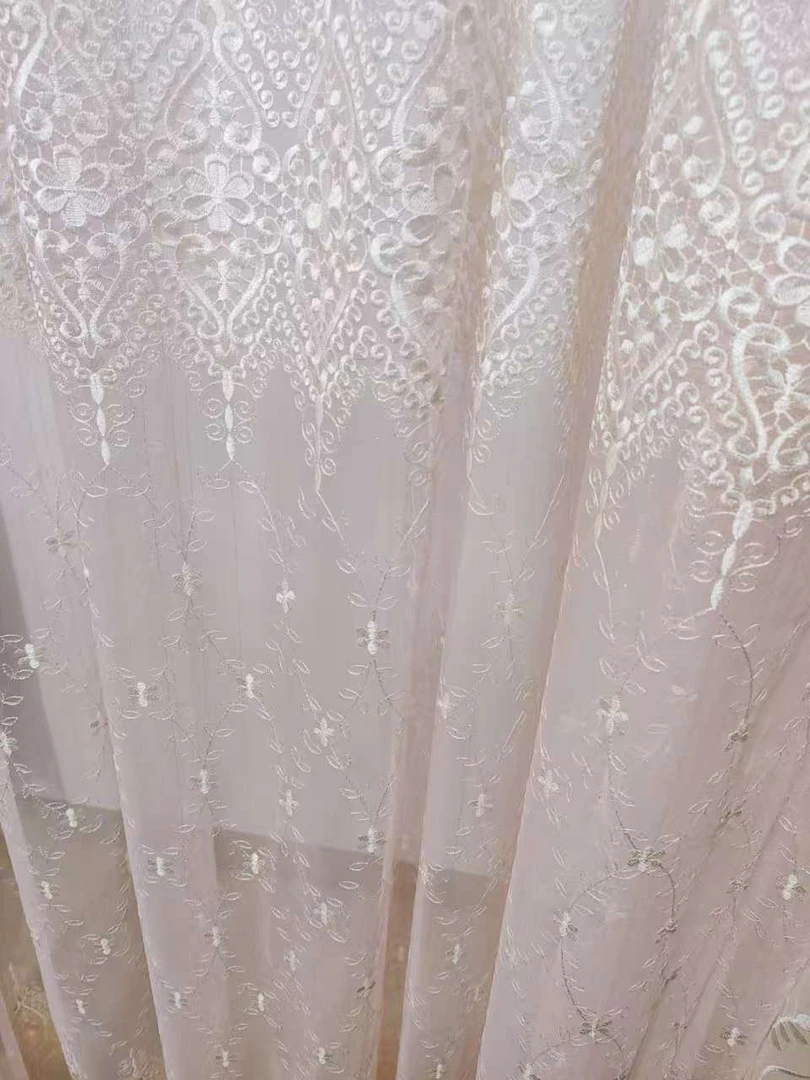 00691粉色浮雕刺绣成品窗纱宽5米，高2.7米，挂钩款窗帘