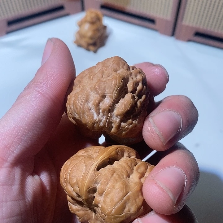 W***w精品文玩核桃蛤蟆头