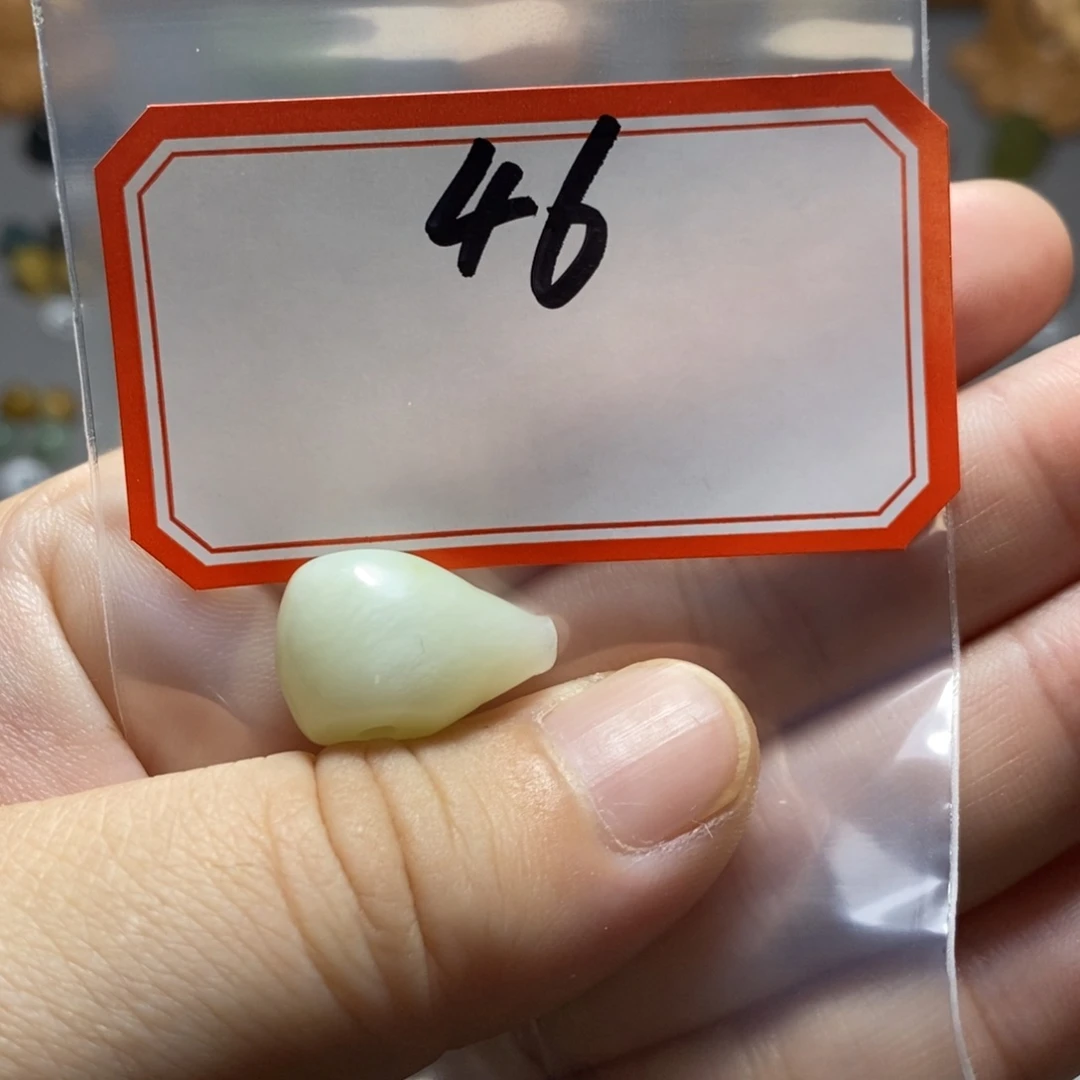 【闪购商品】蛇纹石玉配珠未镶嵌J***s