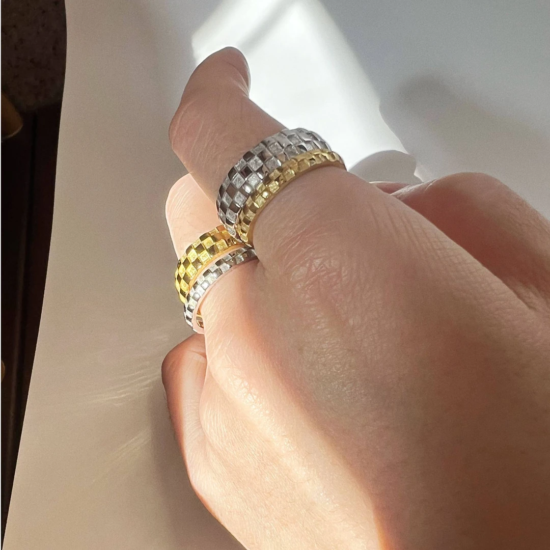 925银戒指 MINI BLOOM 经典金银棋盘格情侣戒指 重工送礼轻奢饰品