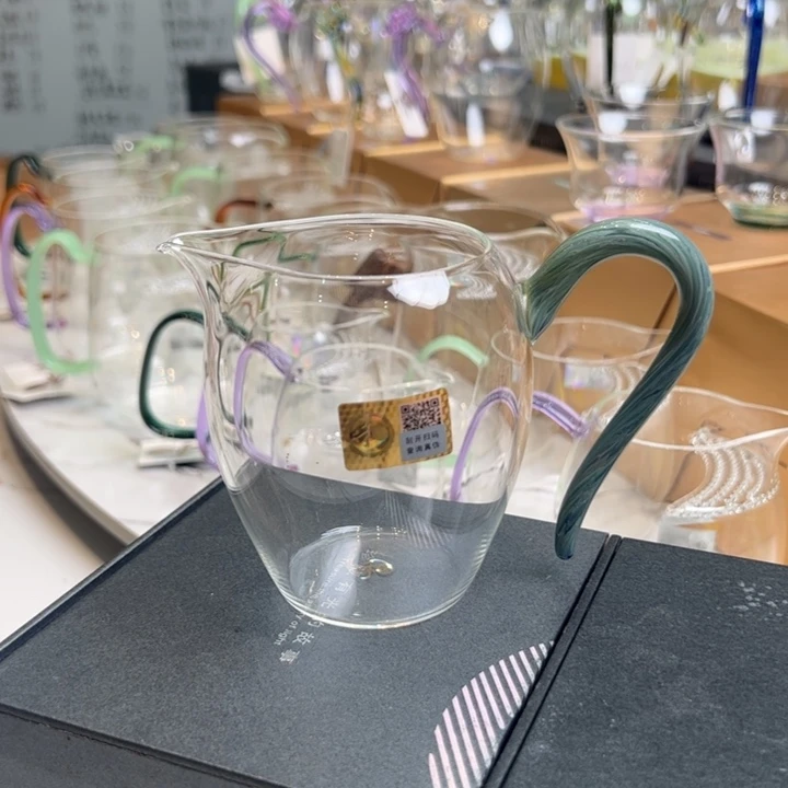 禾器千山翠怡然公道杯
