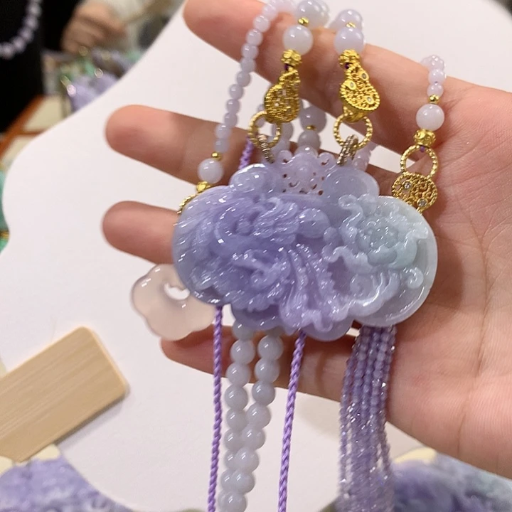 翡翠未镶嵌颈饰翡翠吊坠