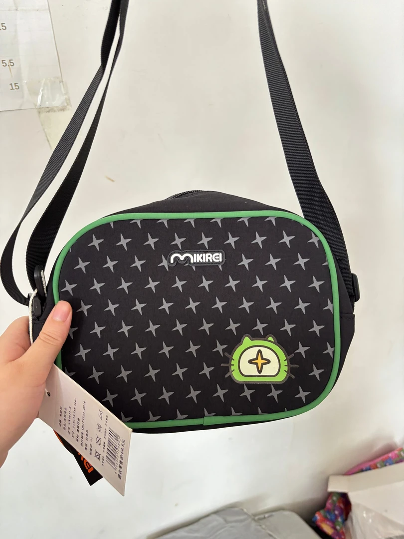 方形斜挎包手机袋21.5*15.5*6.3