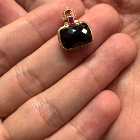 颈饰18K金镶嵌翡翠