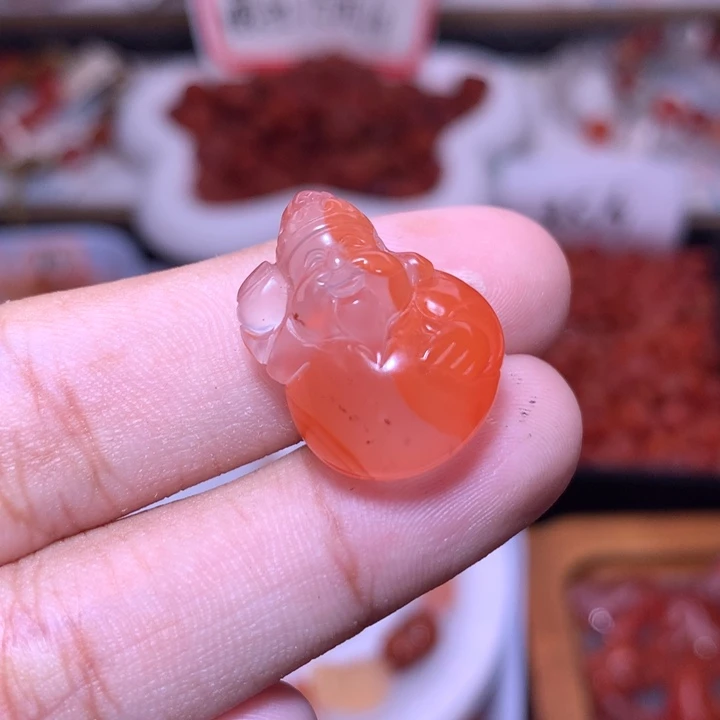 南红玛瑙未镶嵌珠宝半成品财神