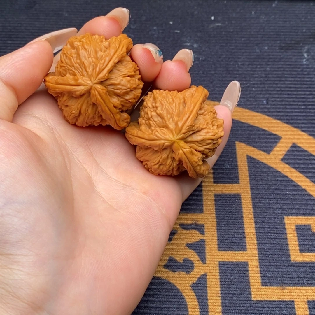 用***3吊坠文玩核桃白狮子