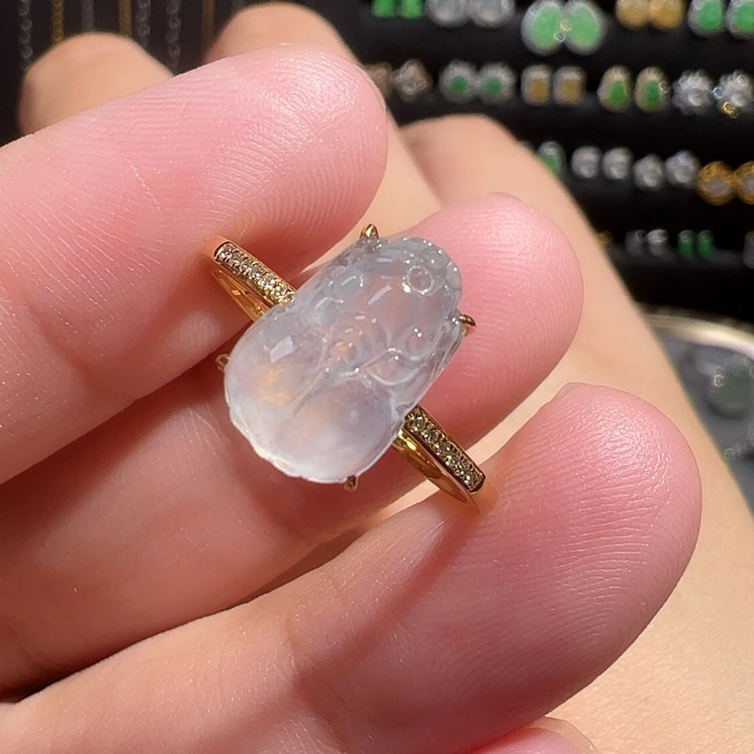 翡翠18K金镶嵌戒指貔貅翡翠戒指