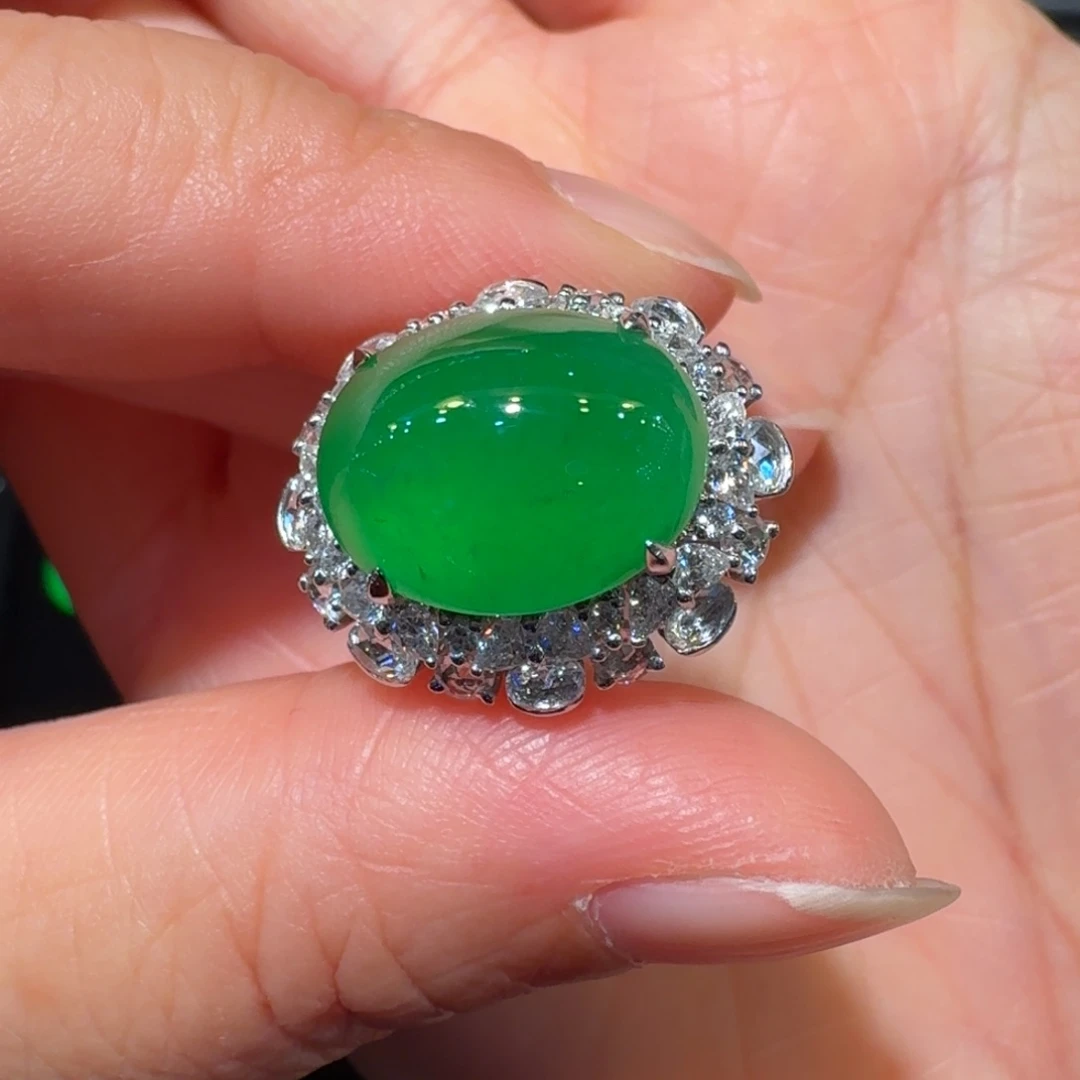 H***n翡翠18K金镶嵌戒指