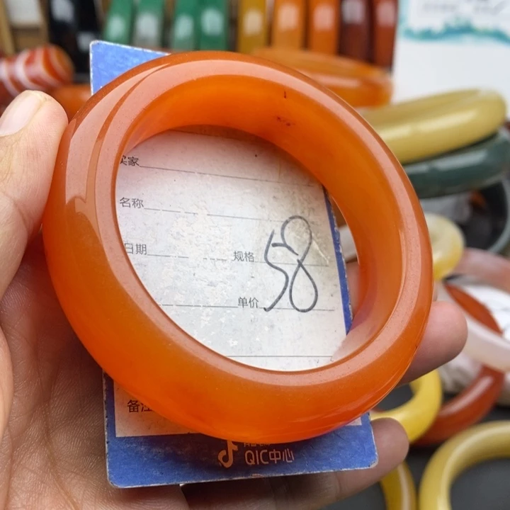 未镶嵌手镯石英质玉