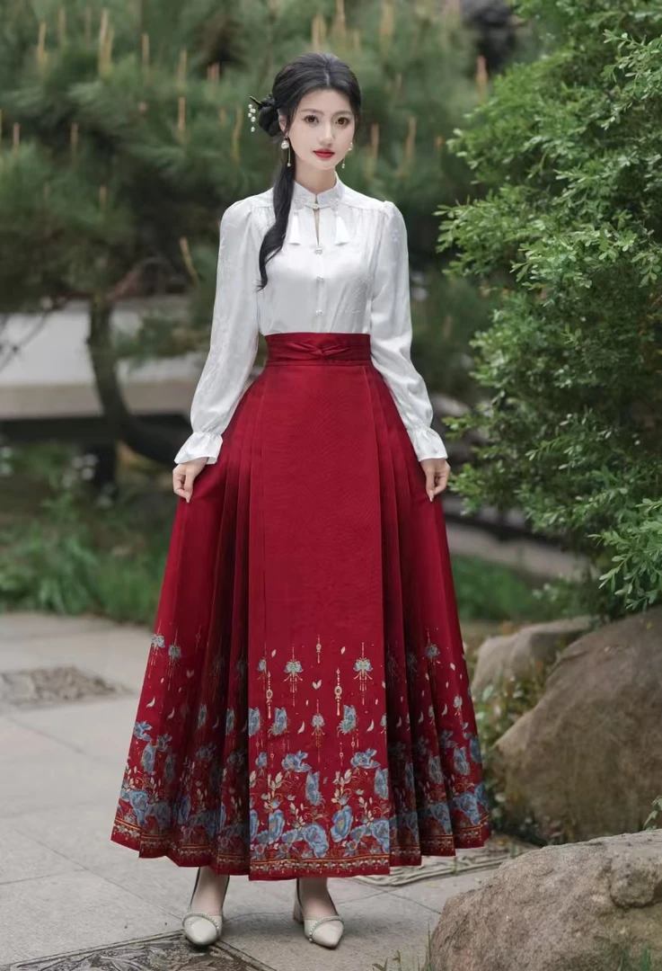 花中蝶 织金妆花春夏款马面裙汉服显瘦套装裙子＋上衣＋项链