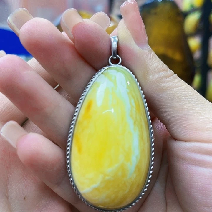 琥珀银S925镶嵌颈饰吊坠