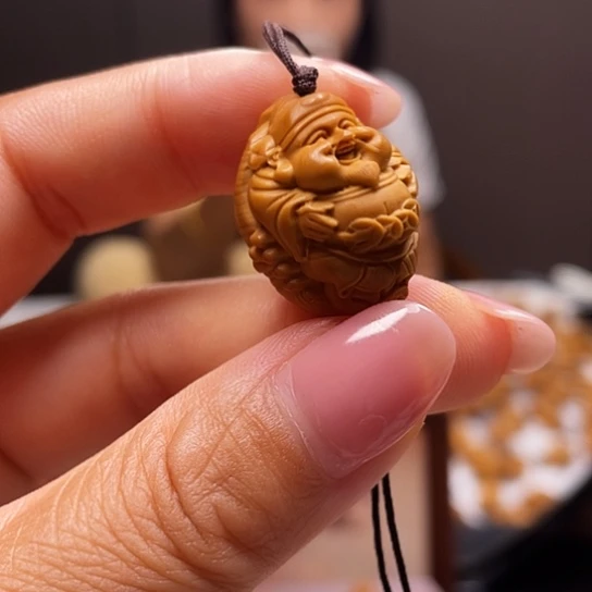 橄榄核的颜色和颜色