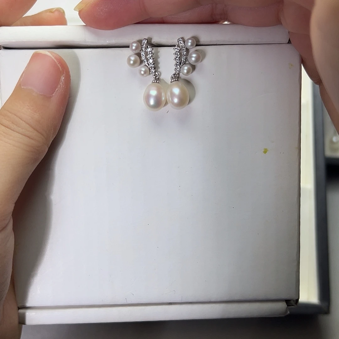 银S925镶嵌耳饰淡水珍珠