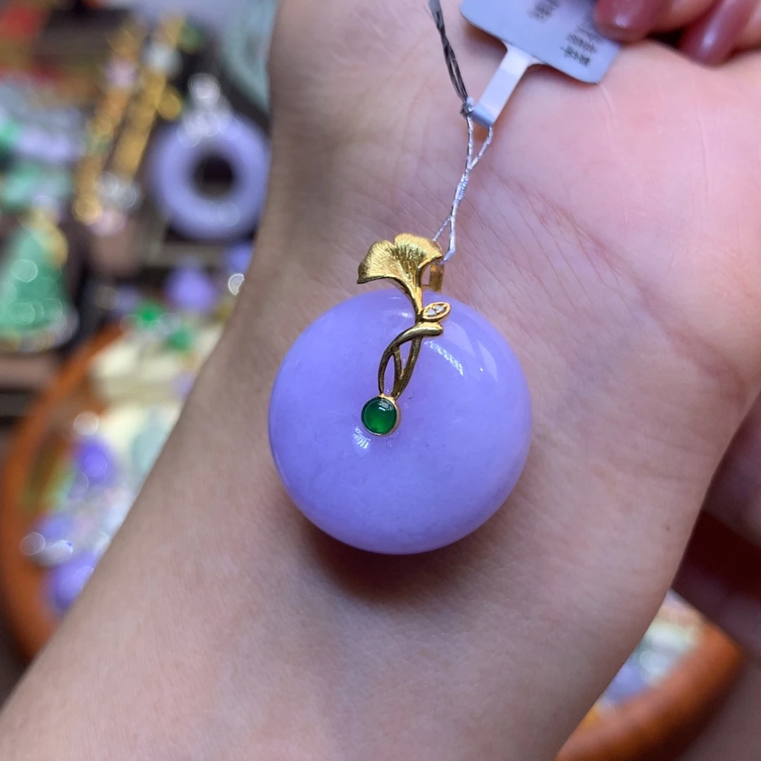 翡翠18K金镶嵌颈饰