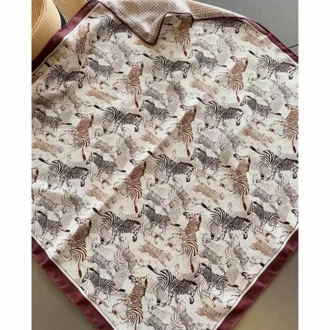 新款66*66棉柔质感时尚百搭方巾秋冬保暖护颈围巾女