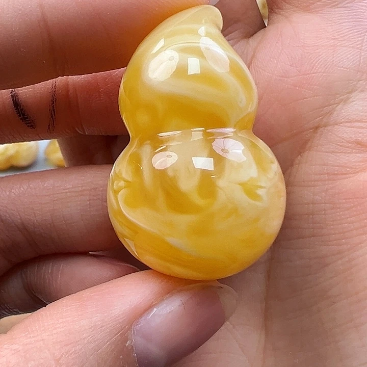 蜜蜡未镶嵌珠宝奇石