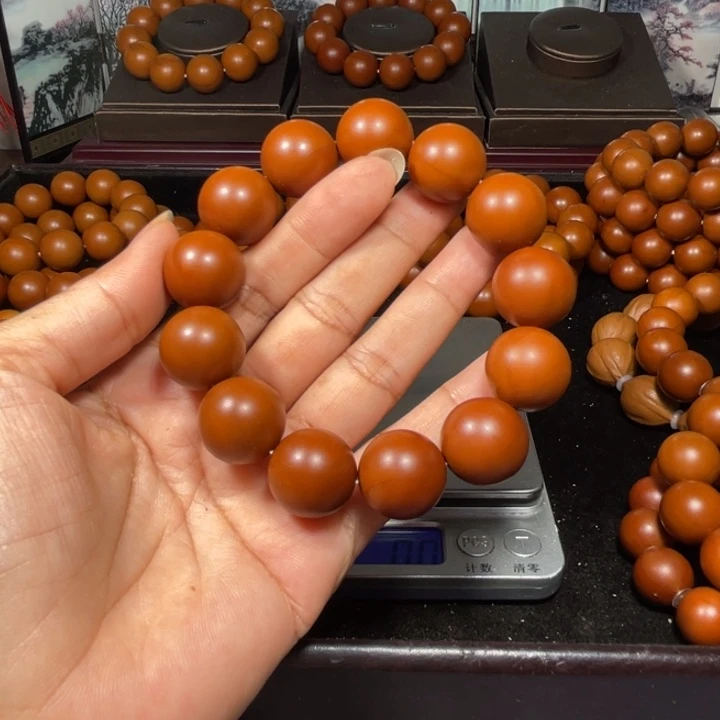 玩***勒吊坠橄榄核1.82+树王精品小孔