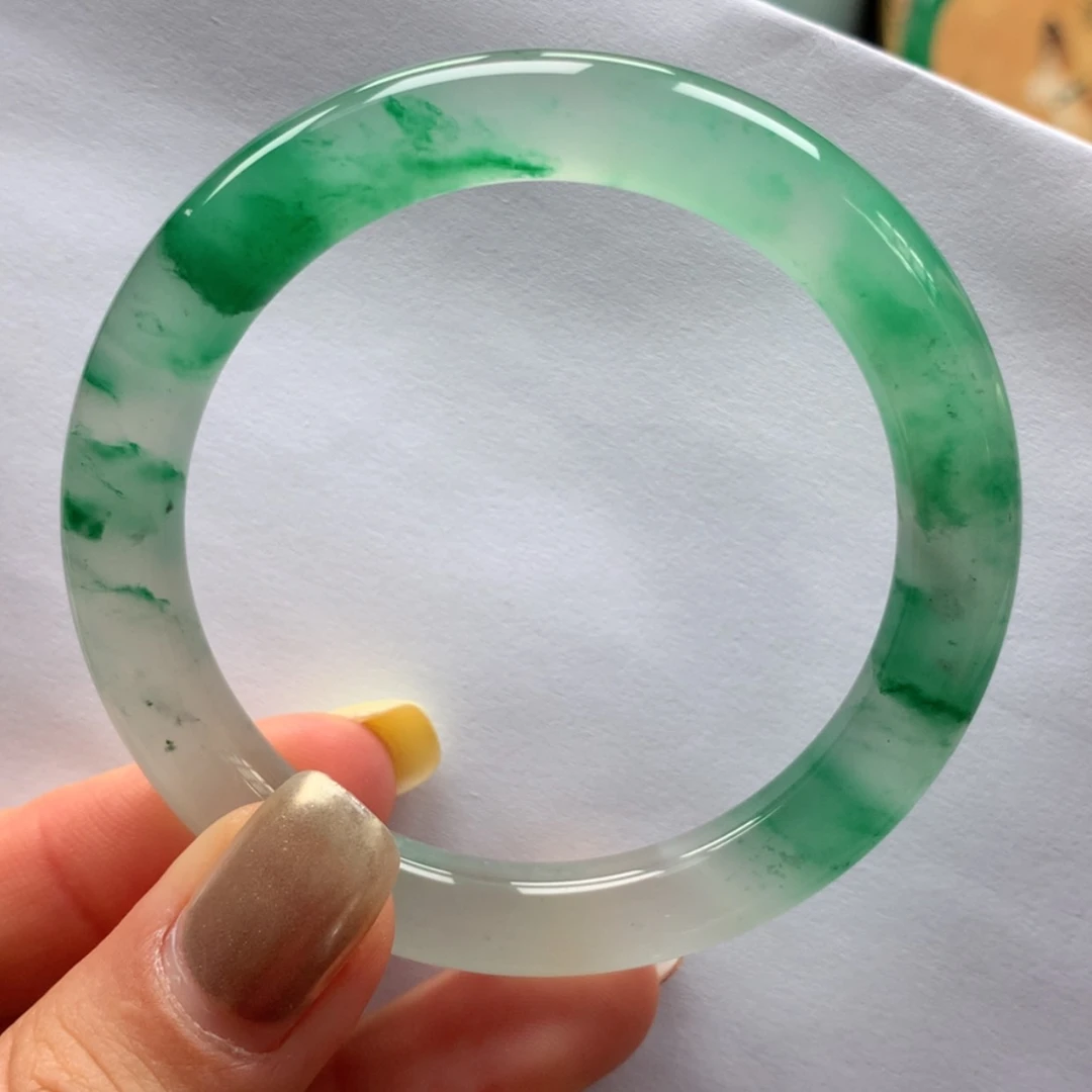 【闪购商品】石英质玉手镯未镶嵌