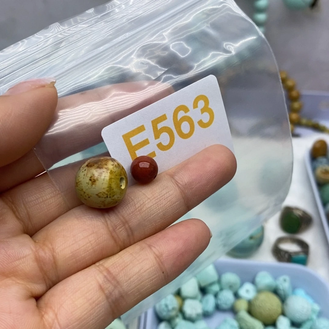 未镶嵌南红玛瑙珠宝奇石