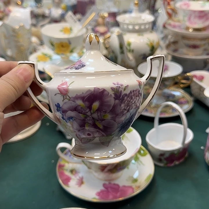 鹿与海陶瓷有限公司