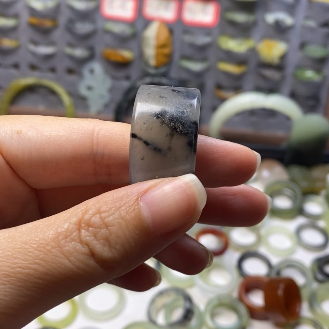 孤***狼蛇纹石玉未镶嵌戒指