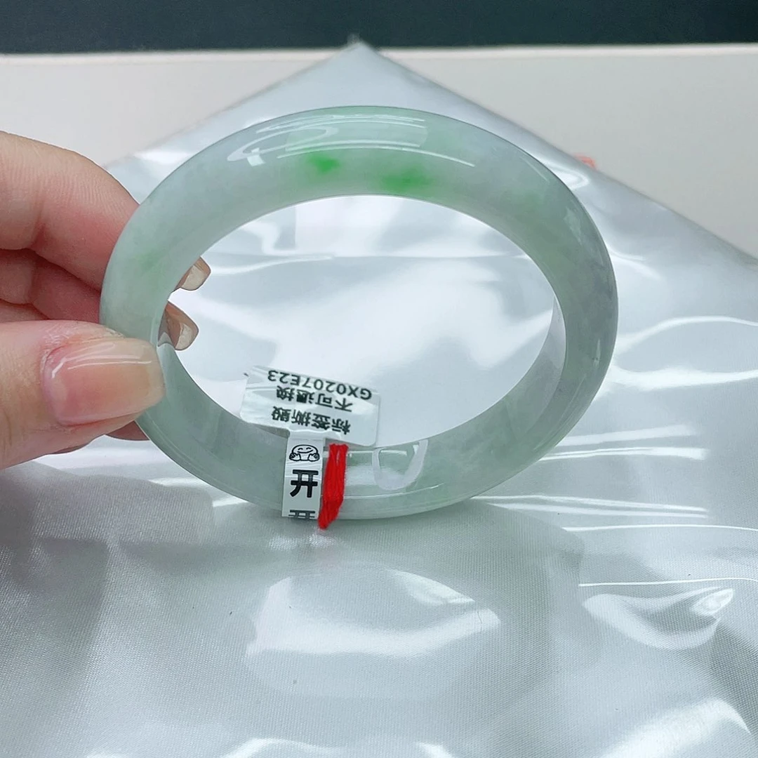 翡翠手镯未镶嵌正59