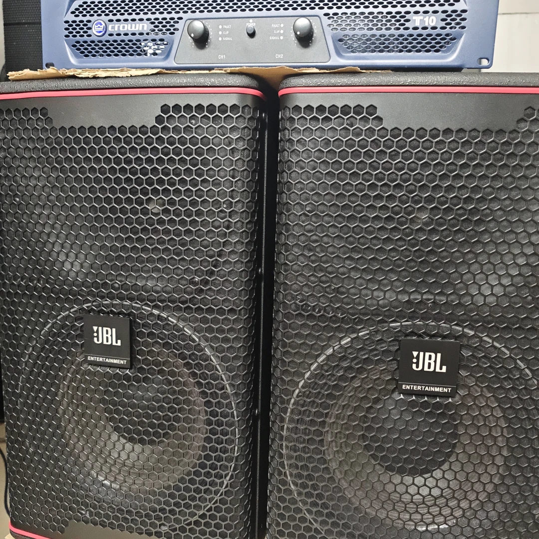 95新 JBL 二手JBL KP8052音箱，皇冠T10功放机，中创QH2A音效器