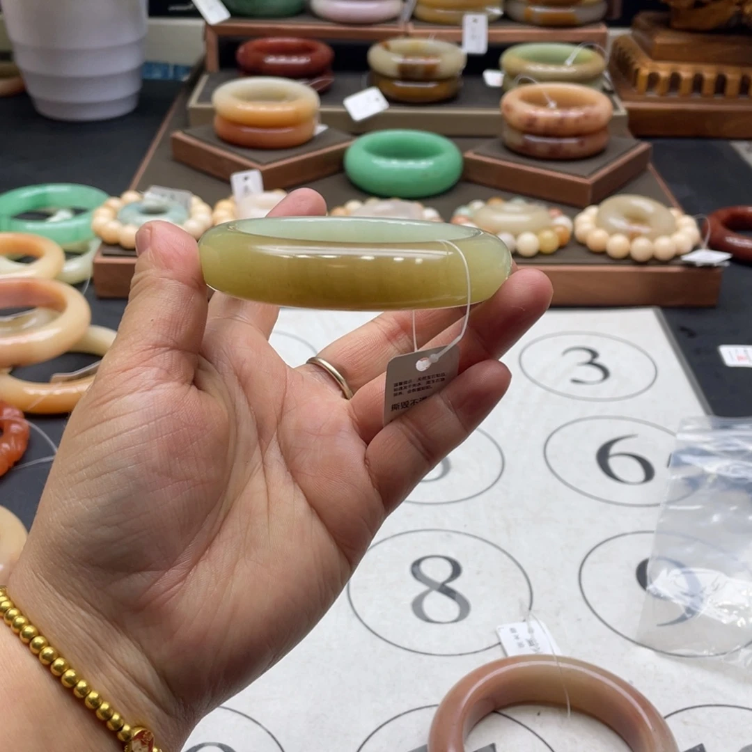 夢***影石英质玉未镶嵌手镯