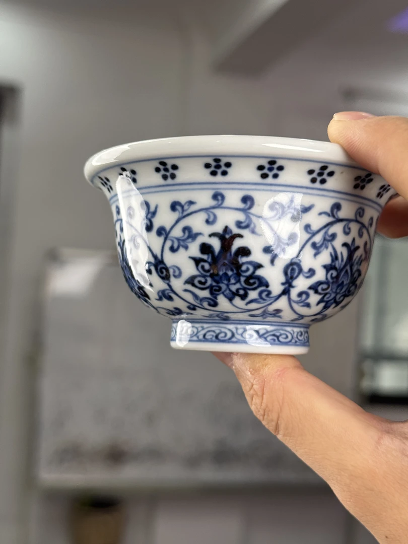 缠枝莲狮心压手杯2号