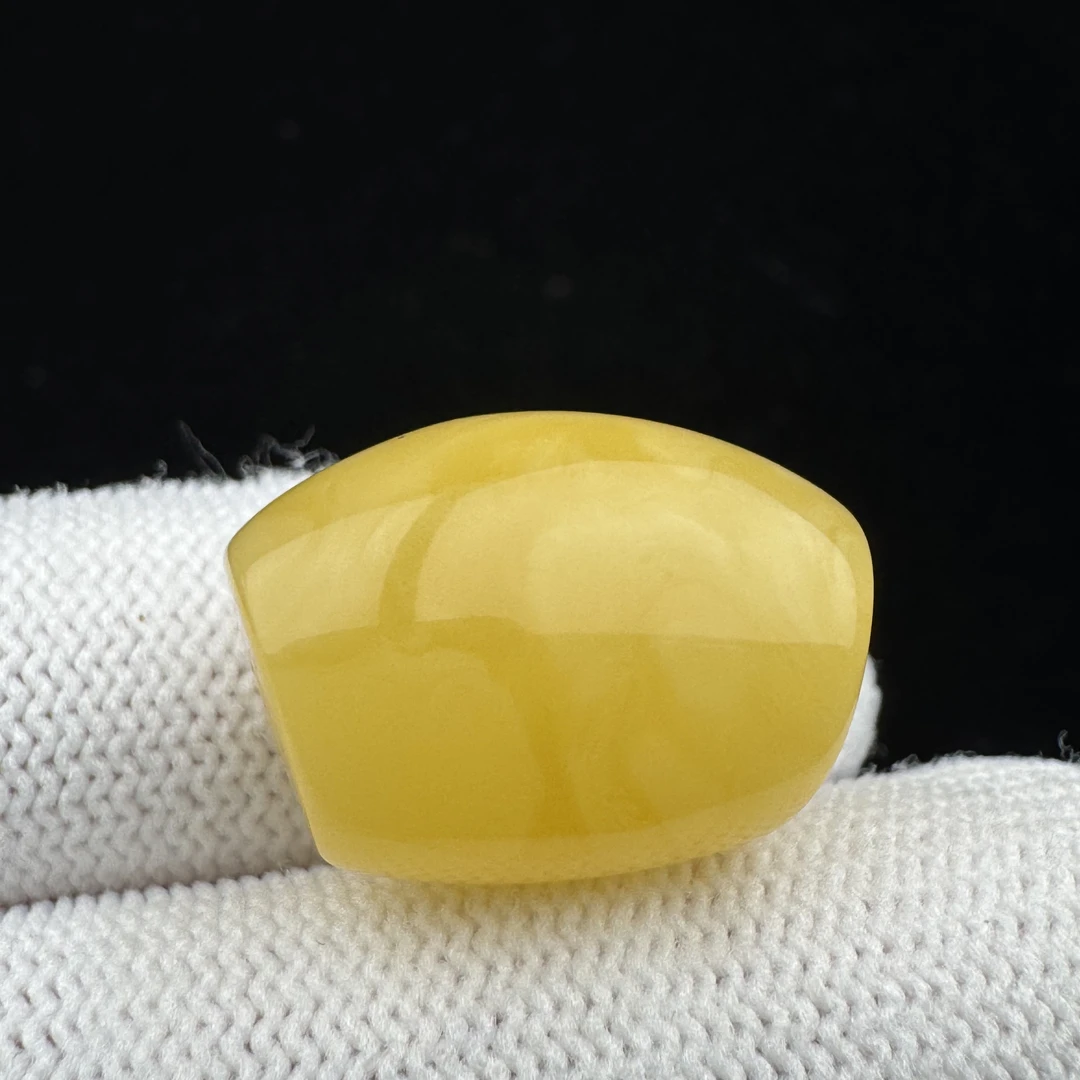 R7803天然俄料蜜蜡鸡油黄马蹄珠 15.4*21mm 支持复检