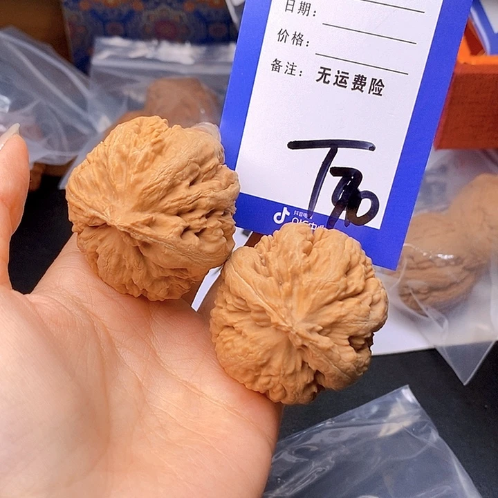 把件文玩核桃文玩核桃霸王龙70