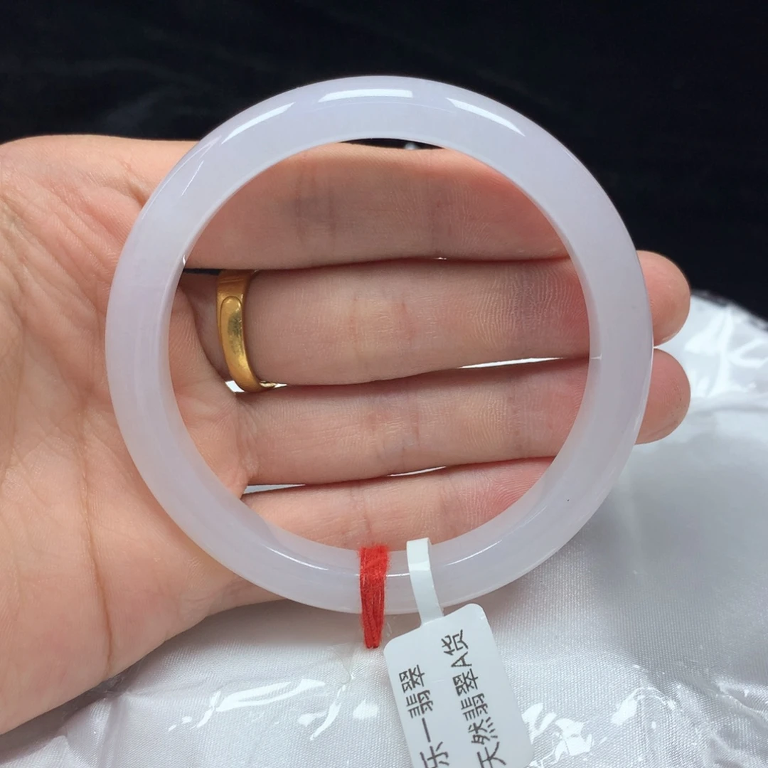 翡翠手镯（圆镯）未镶嵌58.8