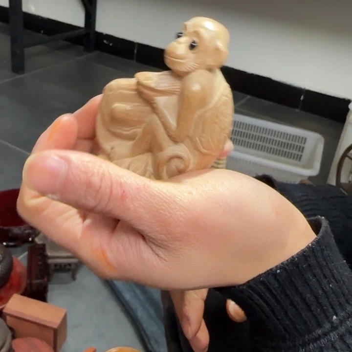 橄榄核摆件红木工艺品底座等