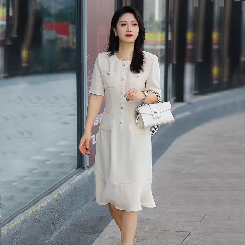 高端米白色圆领短袖连衣裙女2025年夏季新款职业装修身显瘦鱼尾裙