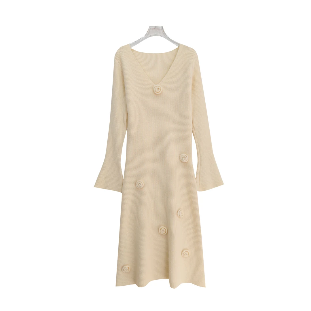 法式复古收腰显瘦针织V领立体花朵连衣裙X27313