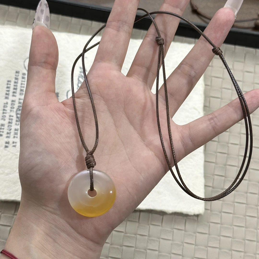 天然一口糖平安扣皮绳项链