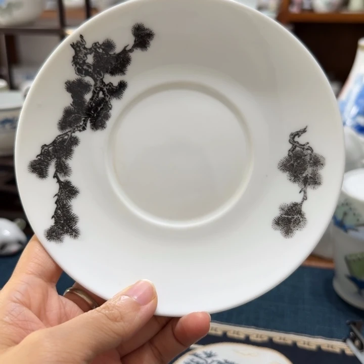 醴陵松树釉下14.5碟子微瑕