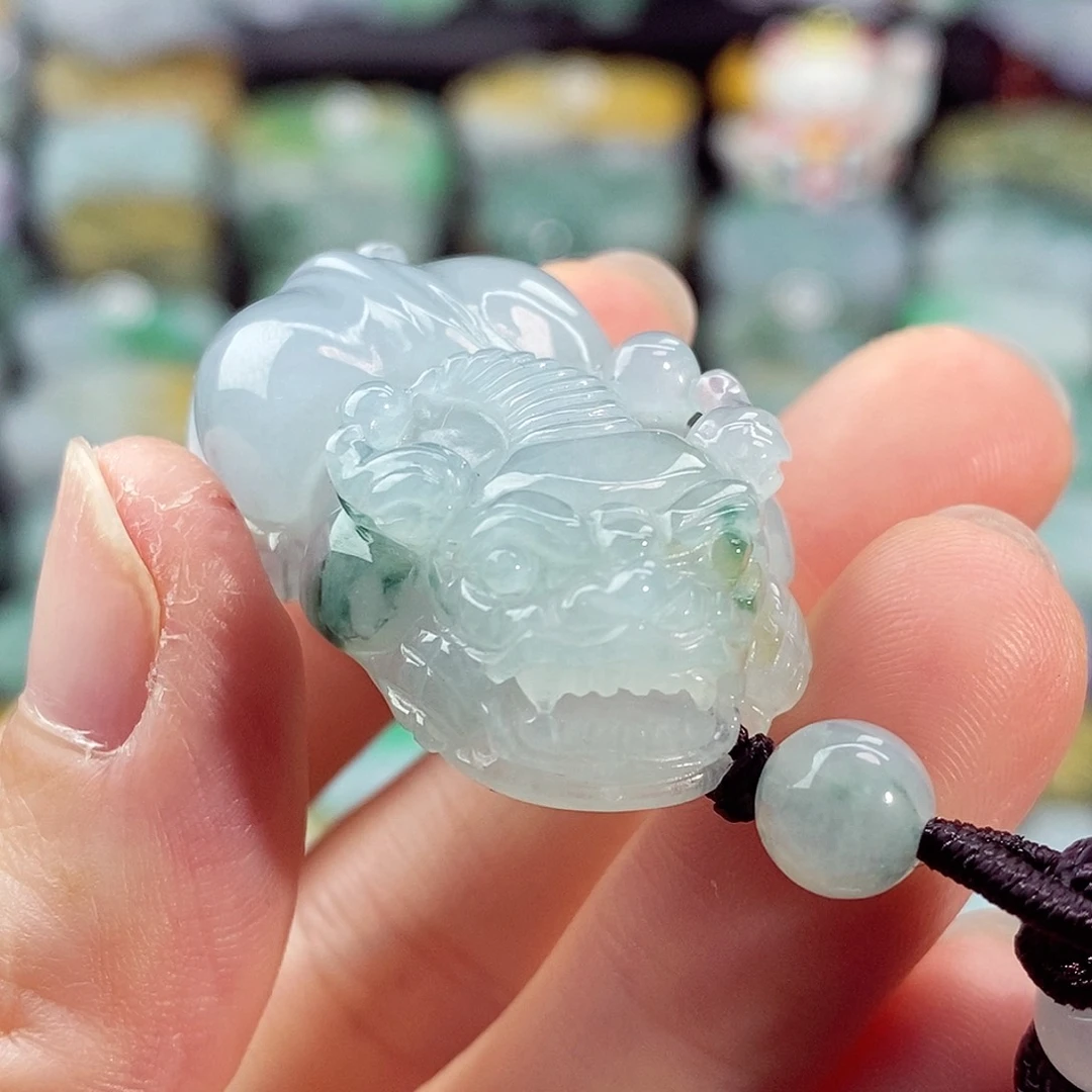 颈饰未镶嵌翡翠天然