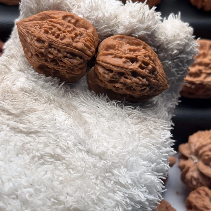 文玩核桃把件秦鸡29