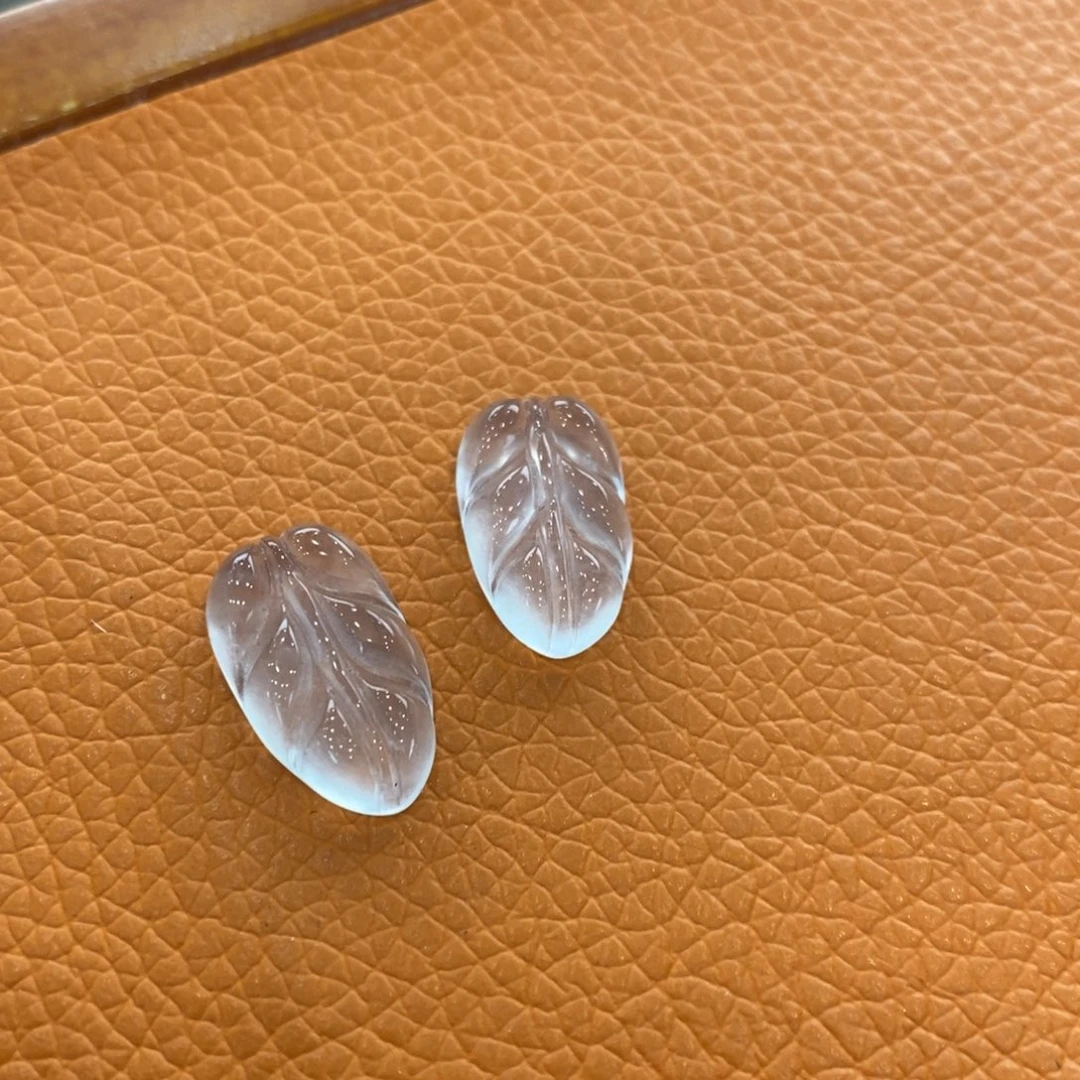 石英质玉吊坠(赠链)未镶嵌丫*