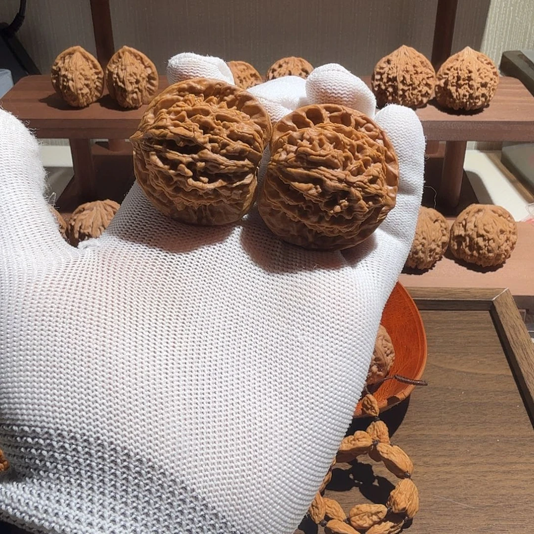 V***m核桃手串/手链全品蟠龙纹